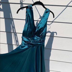 Silky 1950s style dress